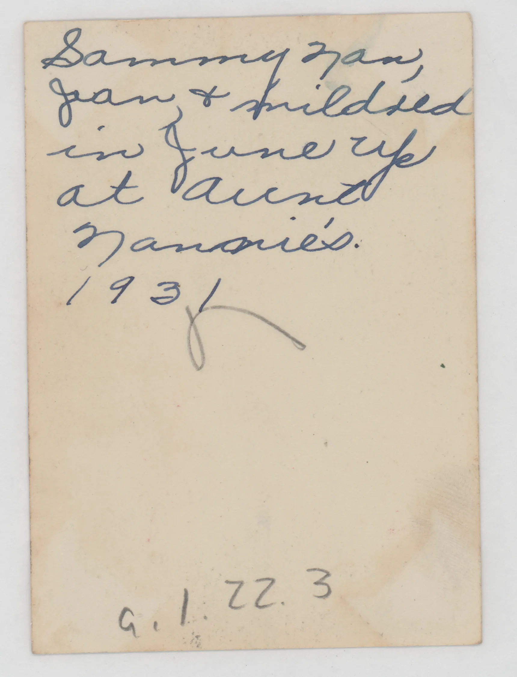 Verso: [Sammy, Jean, Mildred McKinstry at Aunt Nannie's in June 1931]