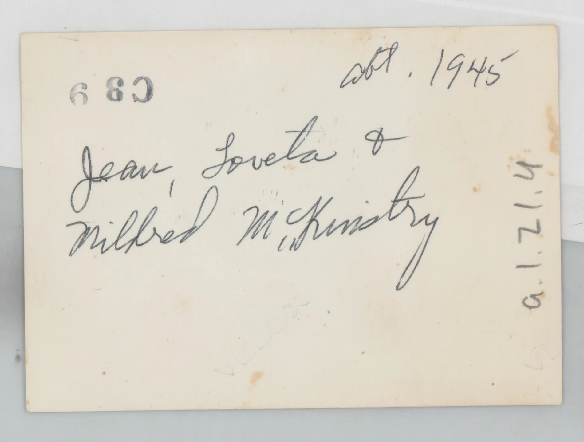 Verso: Jean, Loveta, + Mildred McKinstry, abt. 1945