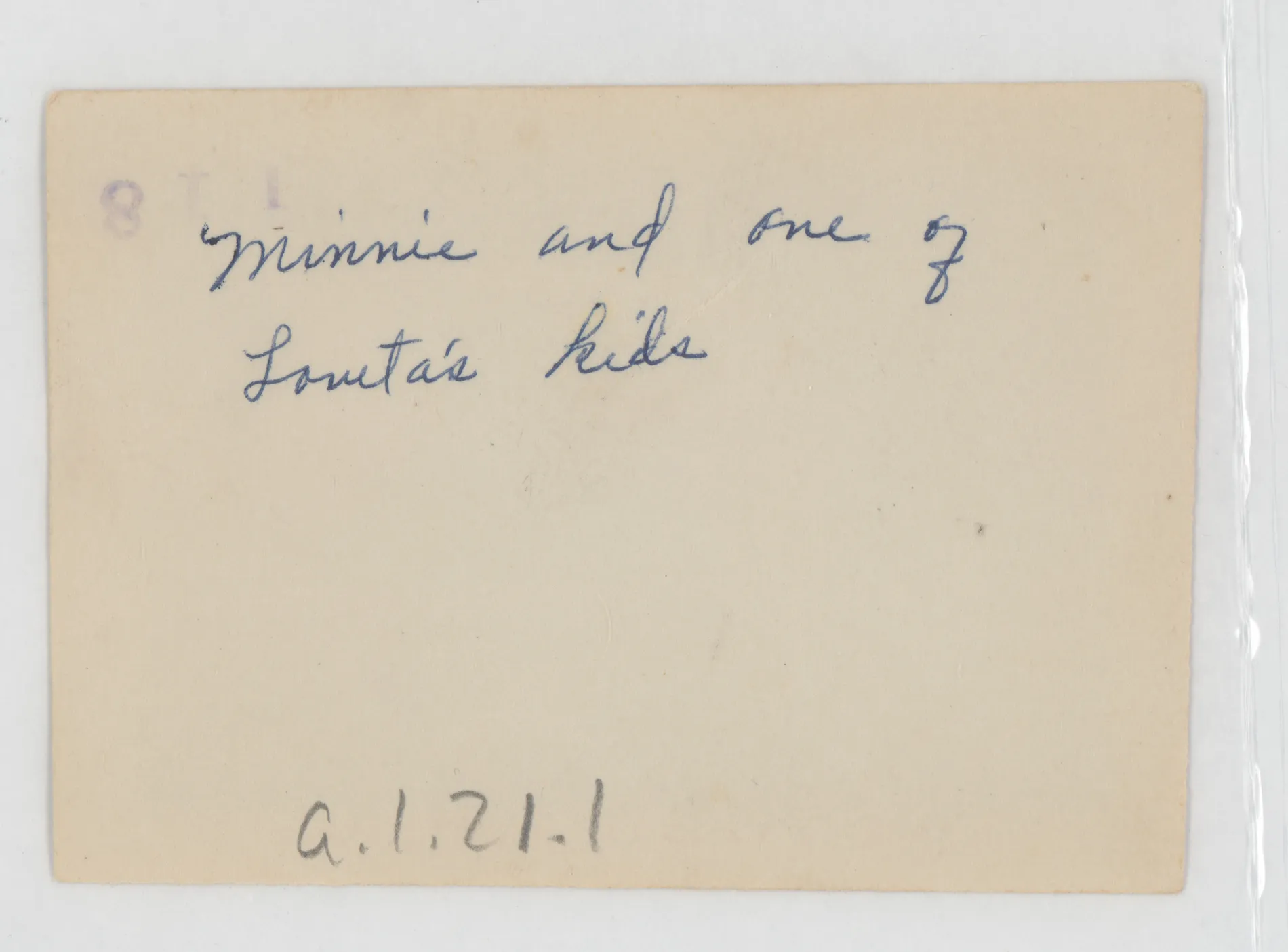 Verso: [Minnie Swann McKinstry holding Jean McKinstry]