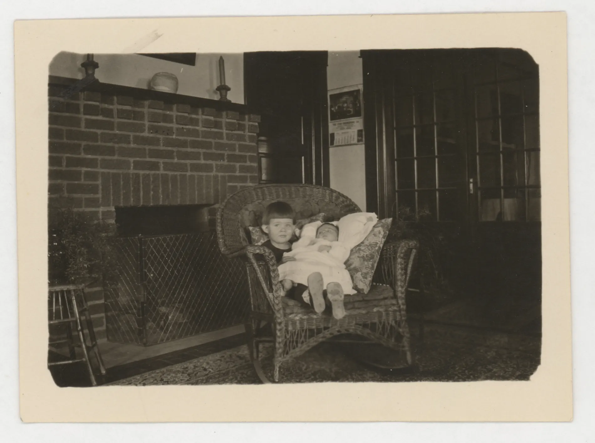 This is a photograph of Sammy and Jean McKinstry in 1922 at the home of Sam and Loveta McKinstry.